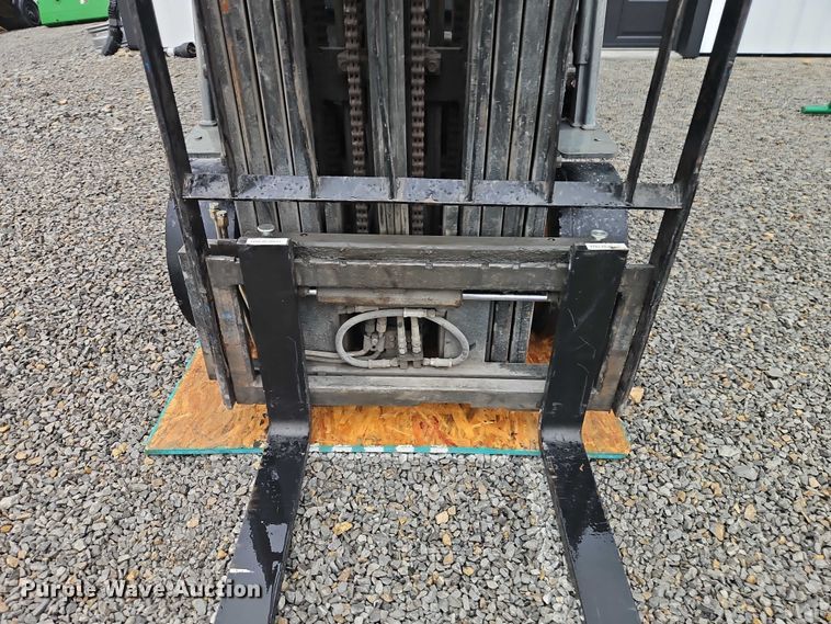 image for item EO4710 Toyota 8FGCU30 forklift