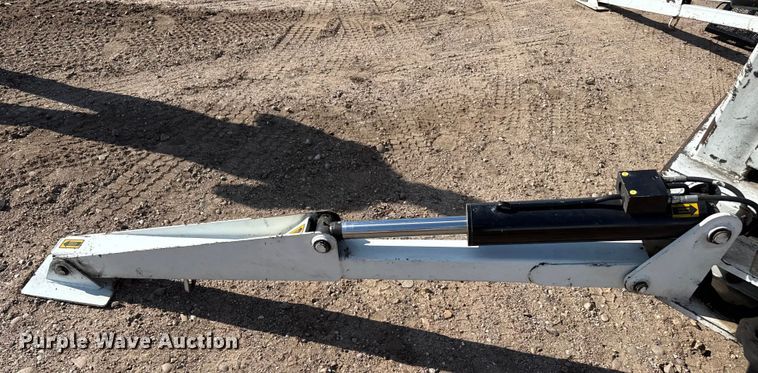 image for item EP0668 2011 SDP EZ Hauler 5500 backyard digger derrick