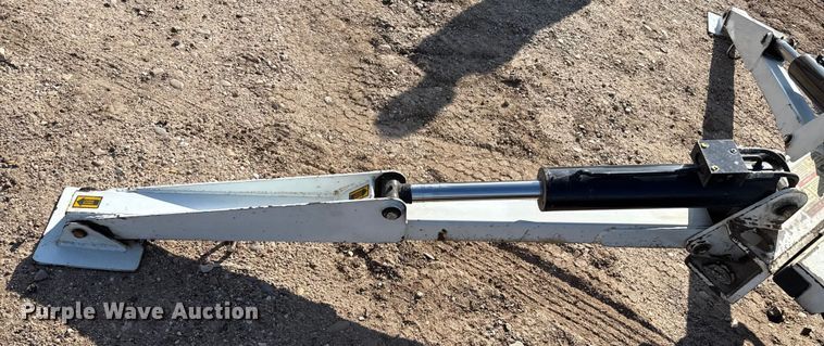 image for item EP0668 2011 SDP EZ Hauler 5500 backyard digger derrick