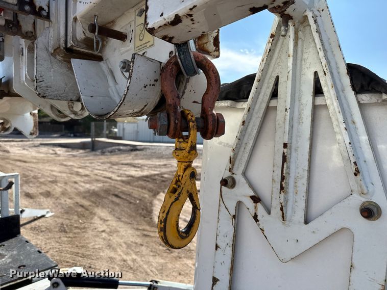 image for item EP0668 2011 SDP EZ Hauler 5500 backyard digger derrick