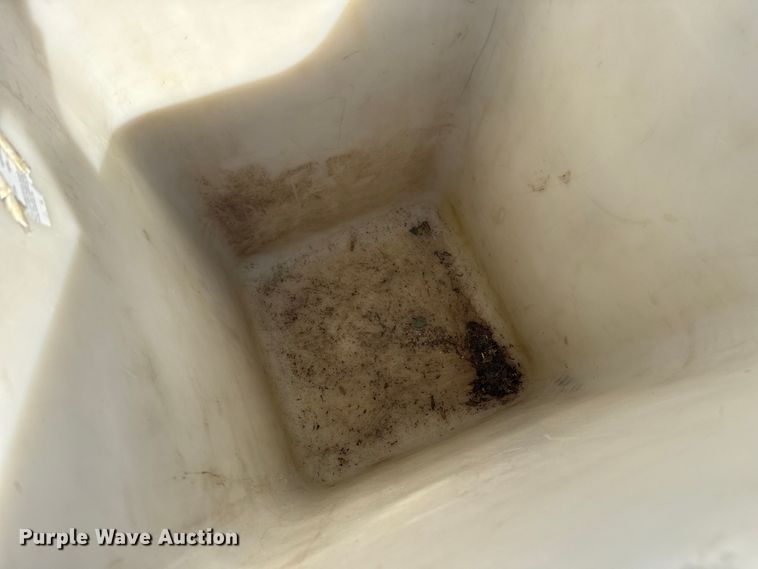 image for item EP0668 2011 SDP EZ Hauler 5500 backyard digger derrick