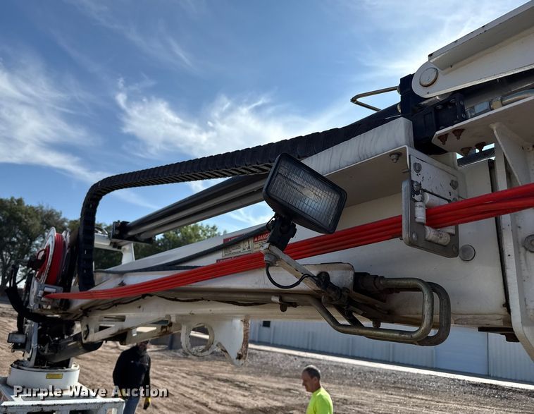 image for item EP0668 2011 SDP EZ Hauler 5500 backyard digger derrick