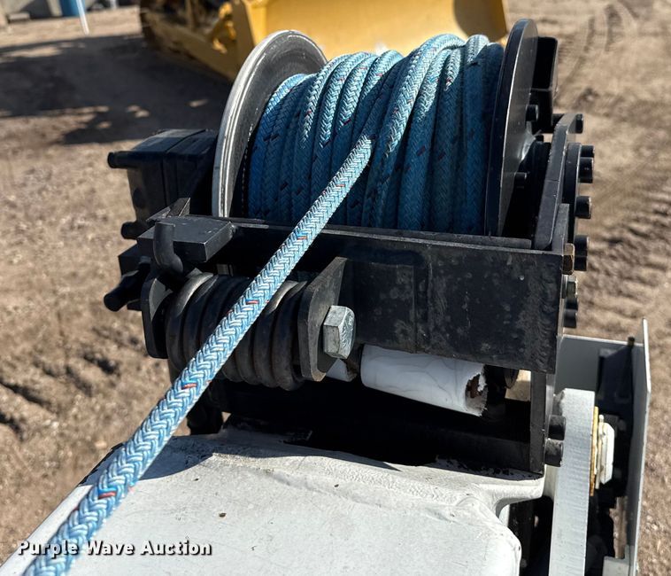 image for item EP0668 2011 SDP EZ Hauler 5500 backyard digger derrick