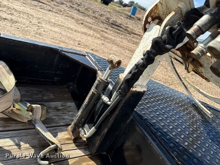 image for item EP0668 2011 SDP EZ Hauler 5500 backyard digger derrick