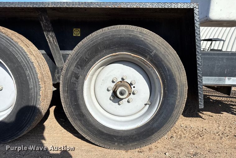 image for item EP0668 2011 SDP EZ Hauler 5500 backyard digger derrick