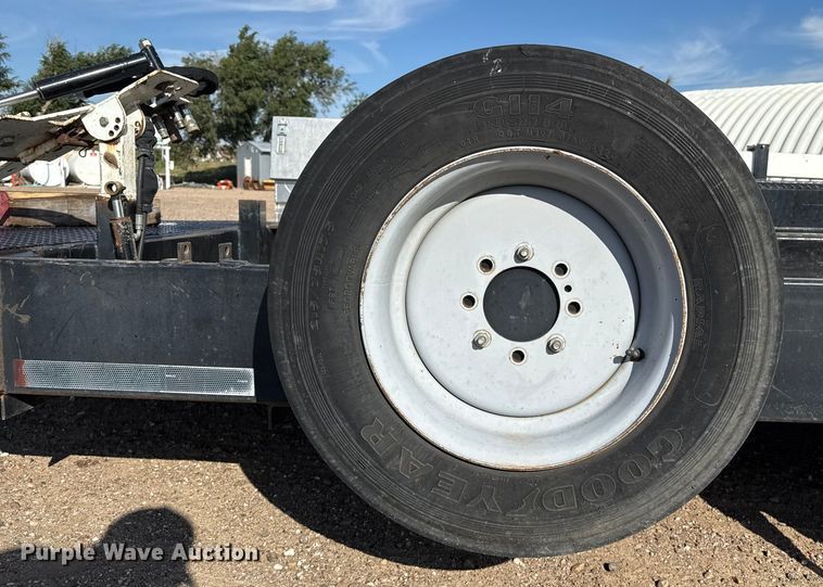 image for item EP0668 2011 SDP EZ Hauler 5500 backyard digger derrick