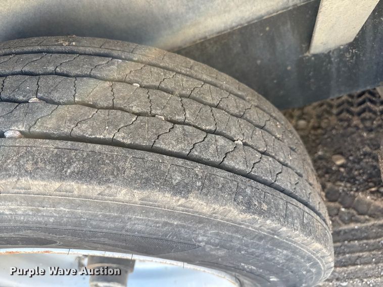 image for item EP0668 2011 SDP EZ Hauler 5500 backyard digger derrick