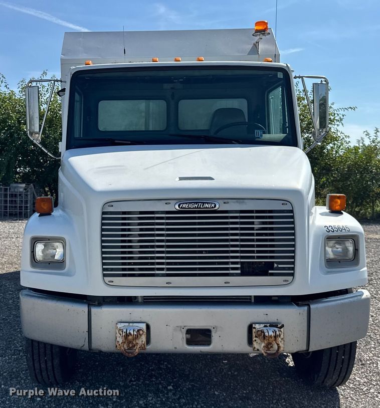 image for item ER0100 2001 Freightliner FL70 utility / service truck