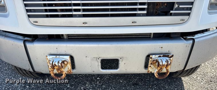 image for item ER0100 2001 Freightliner FL70 utility / service truck