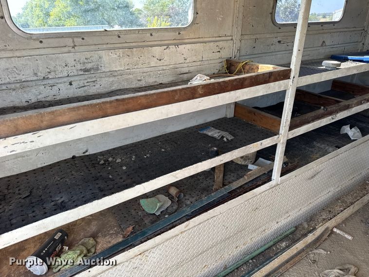 image for item ER0100 2001 Freightliner FL70 utility / service truck