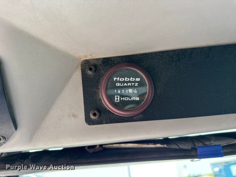 image for item ER0100 2001 Freightliner FL70 utility / service truck