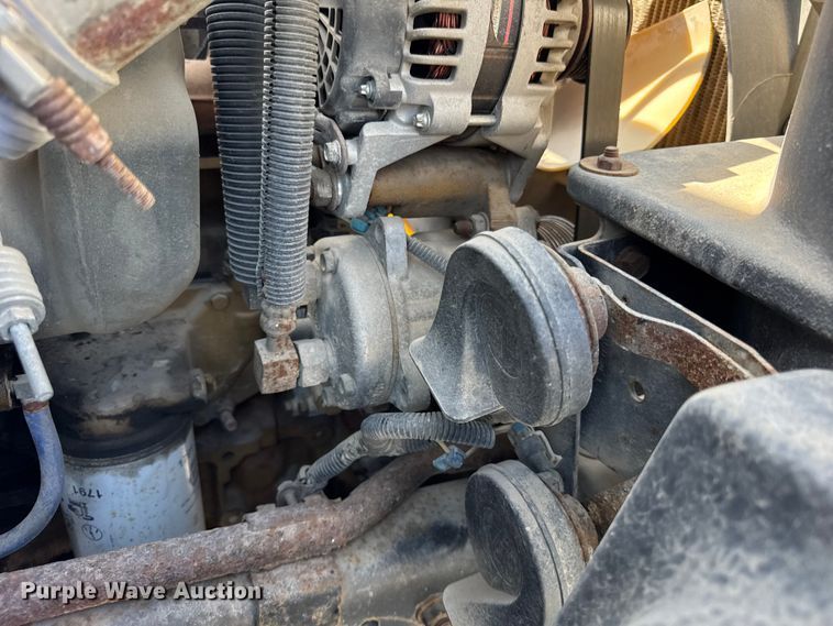 image for item ER0100 2001 Freightliner FL70 utility / service truck