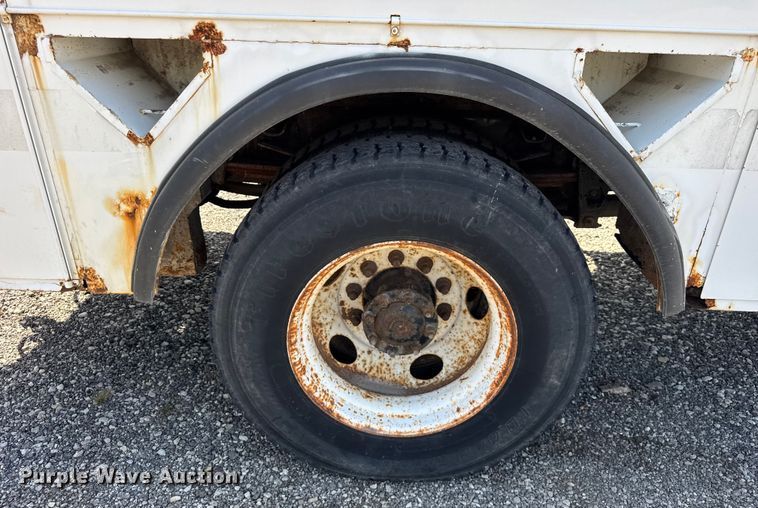 image for item ER0100 2001 Freightliner FL70 utility / service truck