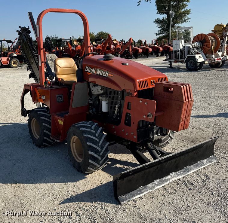 image for item ER0159 2016 Ditch witch RT45 trencher