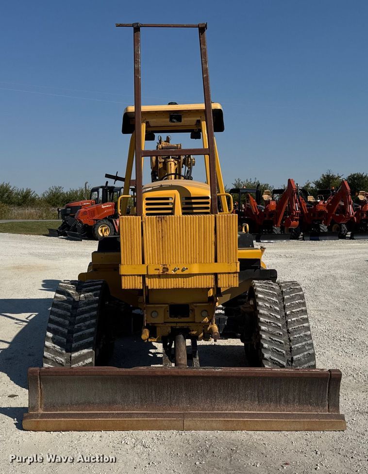 image for item ER0162 2013 Vermeer RTX1250 vibratory cable plow