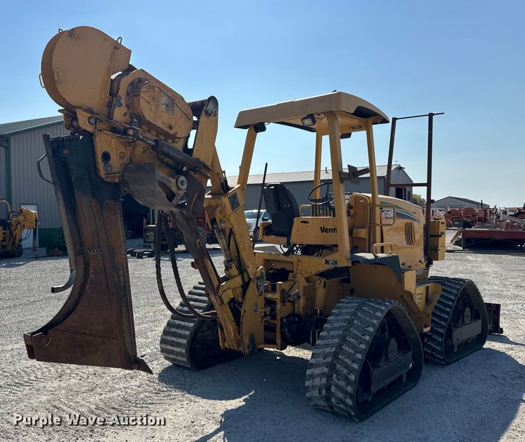 image for item ER0162 2013 Vermeer RTX1250 vibratory cable plow