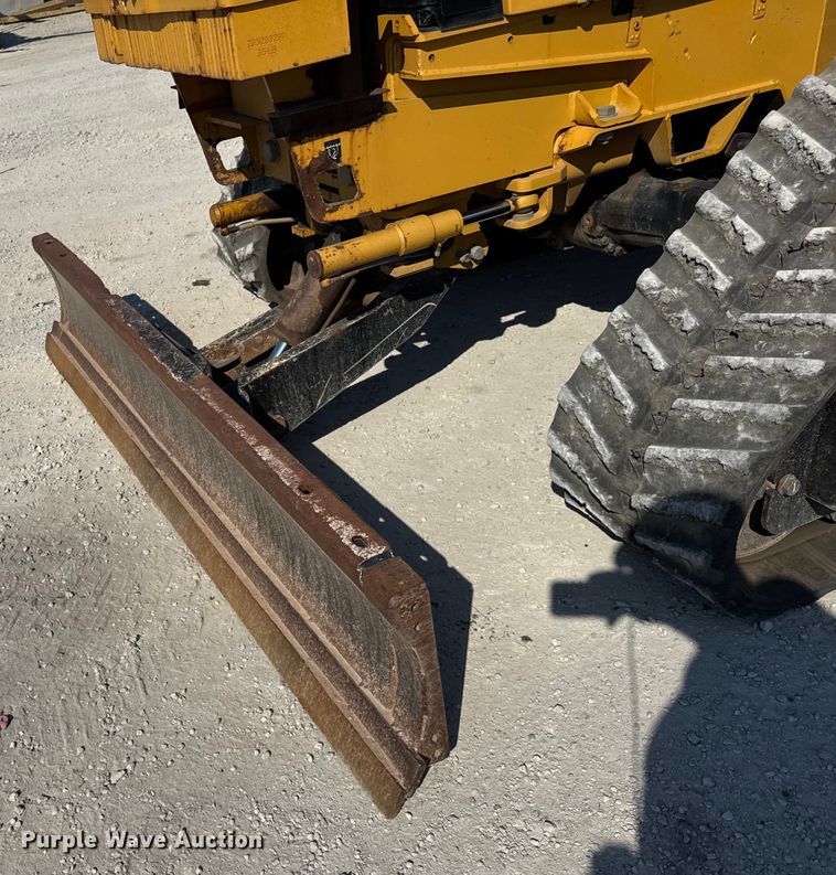 image for item ER0162 2013 Vermeer RTX1250 vibratory cable plow