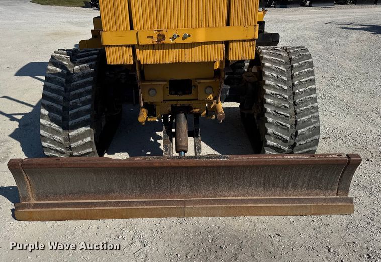 image for item ER0162 2013 Vermeer RTX1250 vibratory cable plow