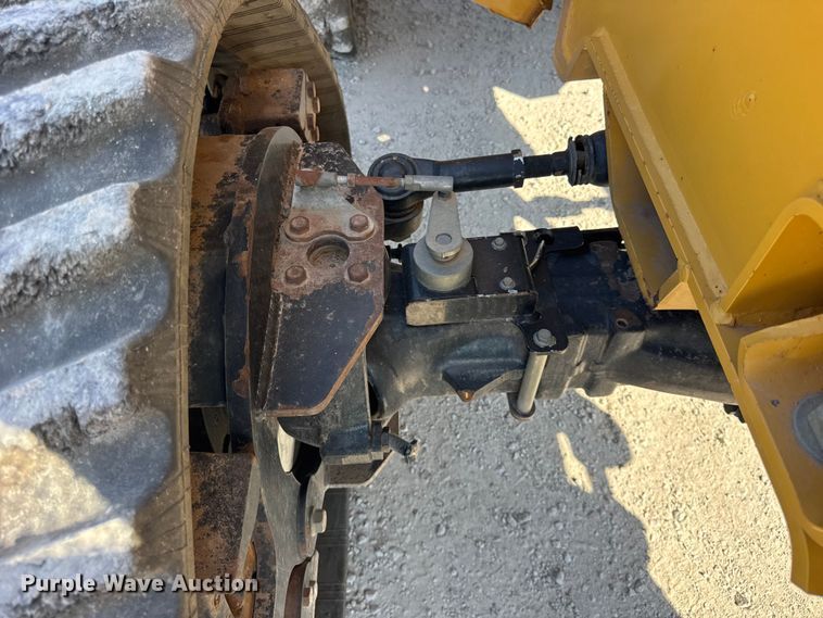 image for item ER0162 2013 Vermeer RTX1250 vibratory cable plow