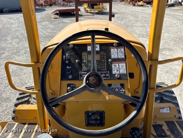 image for item ER0162 2013 Vermeer RTX1250 vibratory cable plow