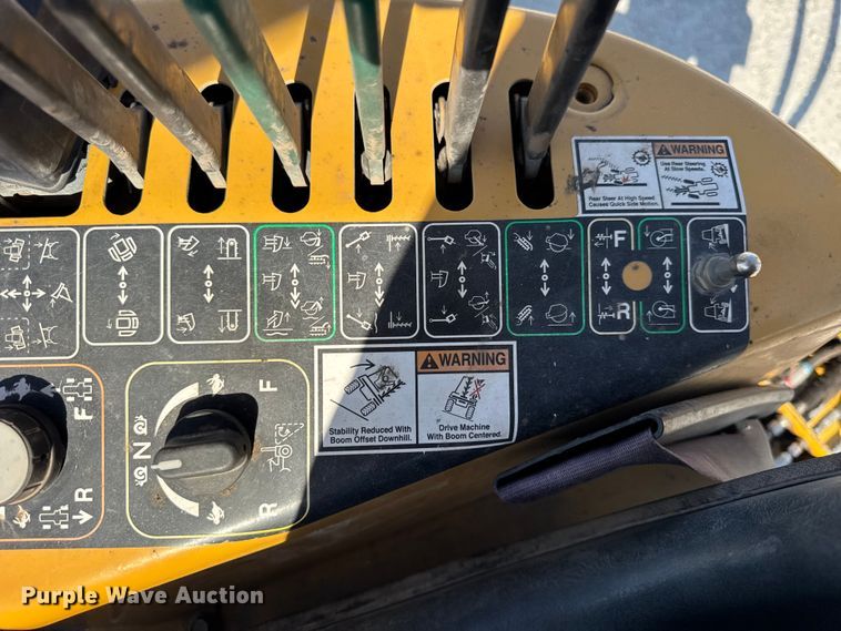 image for item ER0162 2013 Vermeer RTX1250 vibratory cable plow