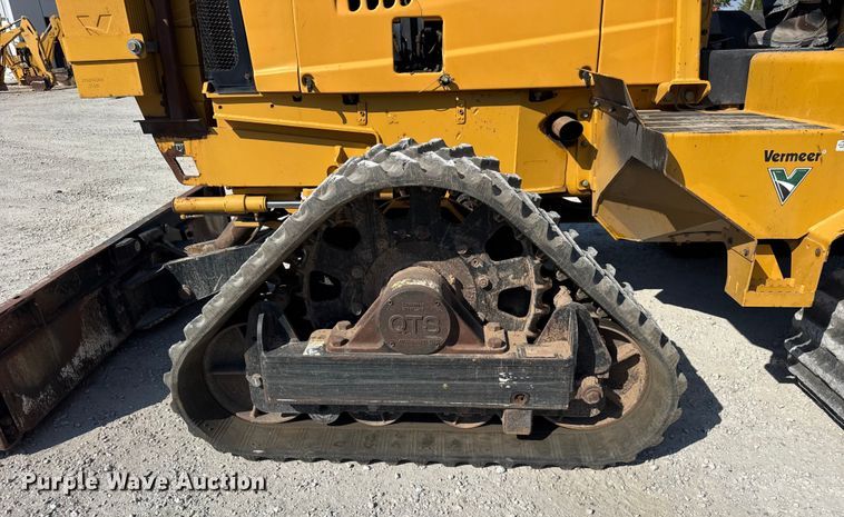 image for item ER0162 2013 Vermeer RTX1250 vibratory cable plow