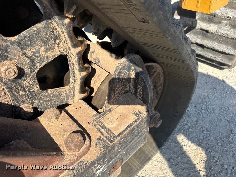 image for item ER0162 2013 Vermeer RTX1250 vibratory cable plow