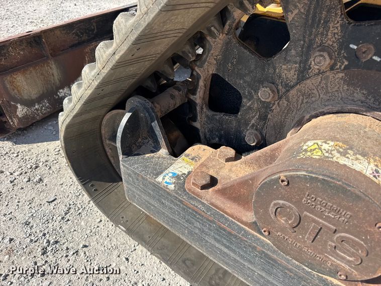 image for item ER0162 2013 Vermeer RTX1250 vibratory cable plow