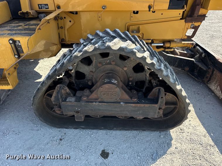 image for item ER0162 2013 Vermeer RTX1250 vibratory cable plow