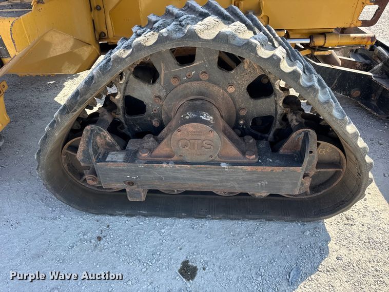 image for item ER0162 2013 Vermeer RTX1250 vibratory cable plow