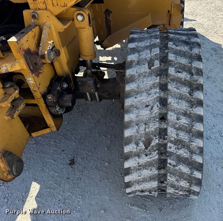 image for item ER0162 2013 Vermeer RTX1250 vibratory cable plow