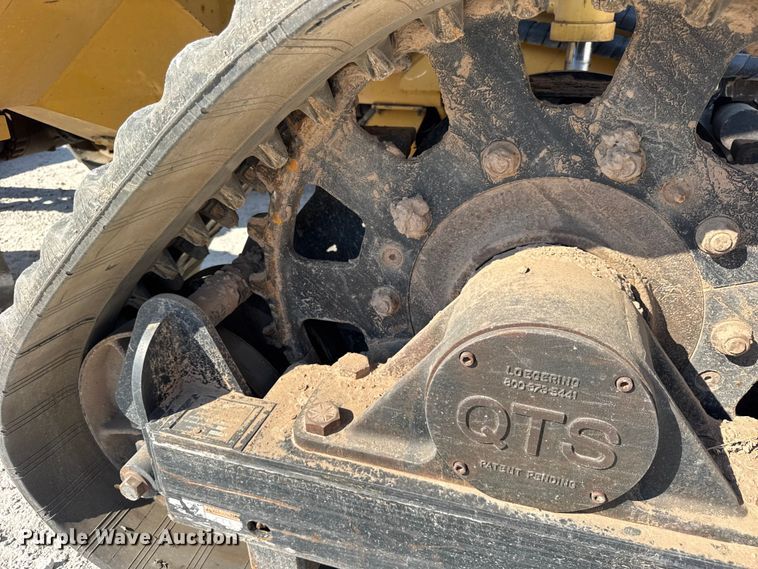 image for item ER0162 2013 Vermeer RTX1250 vibratory cable plow