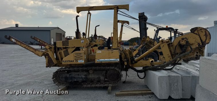 image for item ER0164 2001 Vermeer Flextrak 75 cable plow