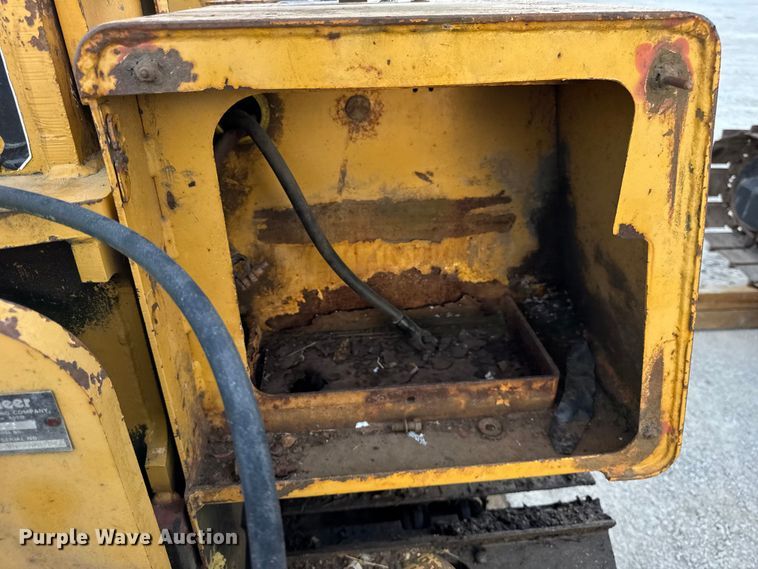 image for item ER0164 2001 Vermeer Flextrak 75 cable plow