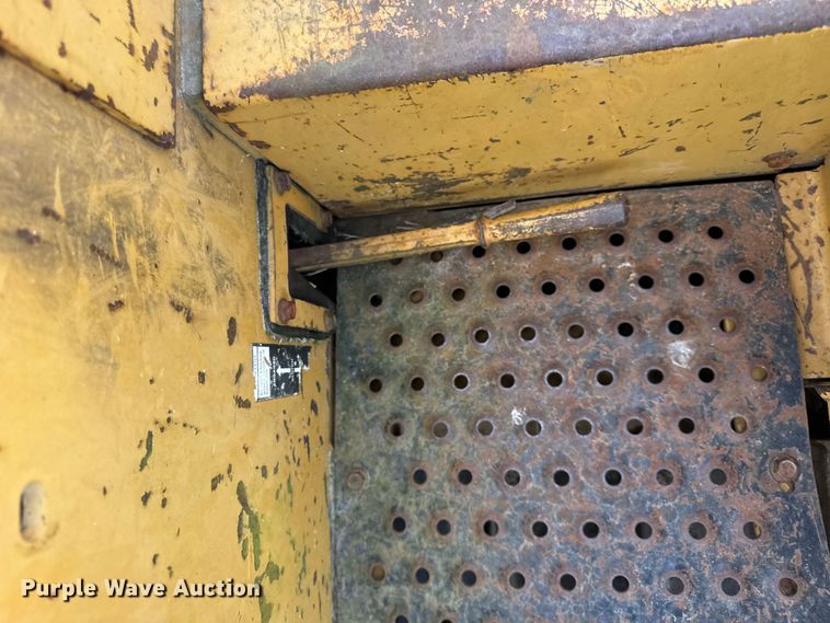 image for item ER0164 2001 Vermeer Flextrak 75 cable plow