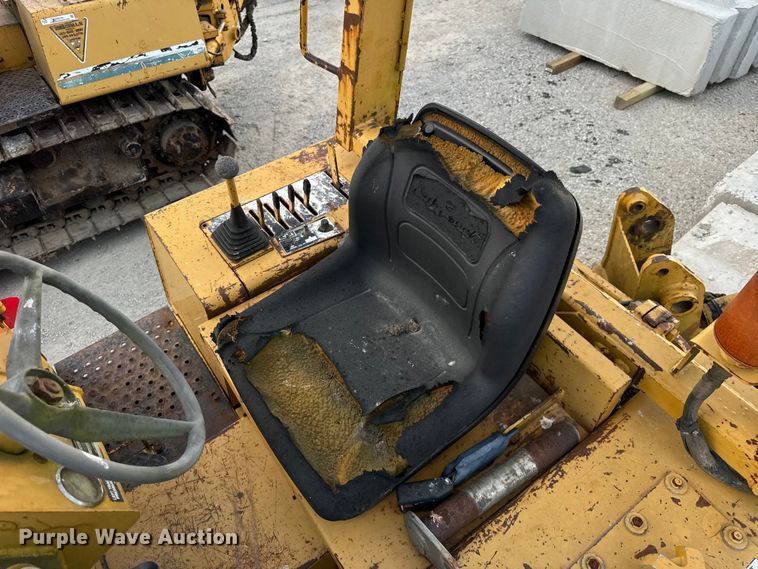 image for item ER0164 2001 Vermeer Flextrak 75 cable plow