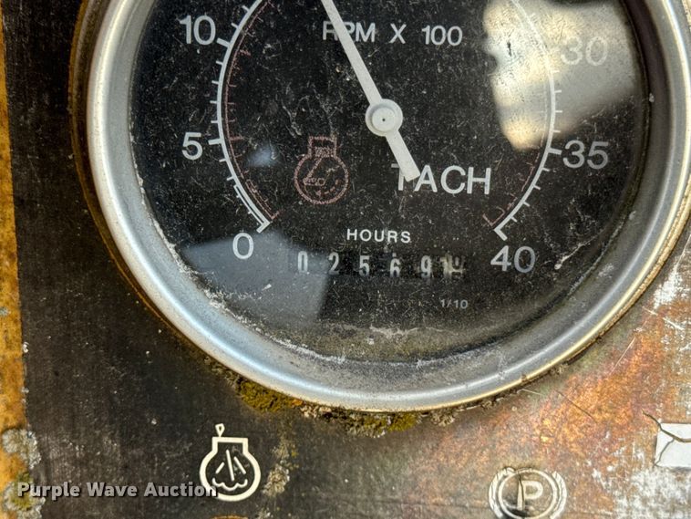 image for item ER0164 2001 Vermeer Flextrak 75 cable plow