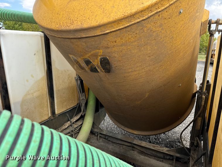 image for item ER0178 2018 Vermeer LP573SDT vacuum excavator