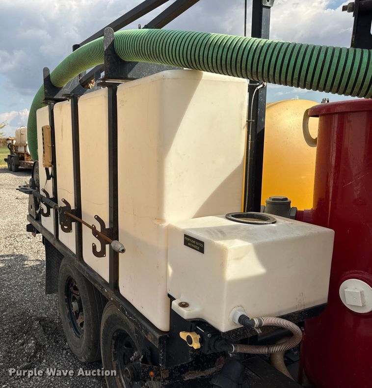 image for item ER0178 2018 Vermeer LP573SDT vacuum excavator