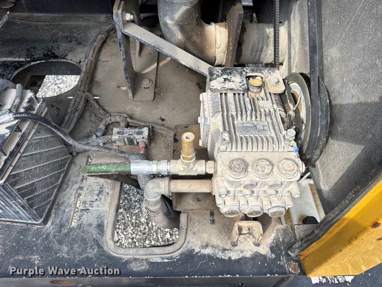 image for item ER0178 2018 Vermeer LP573SDT vacuum excavator