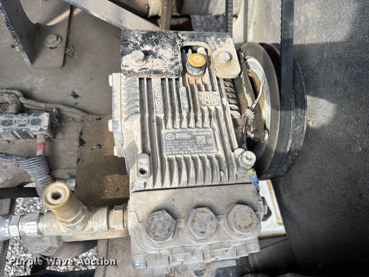 image for item ER0178 2018 Vermeer LP573SDT vacuum excavator