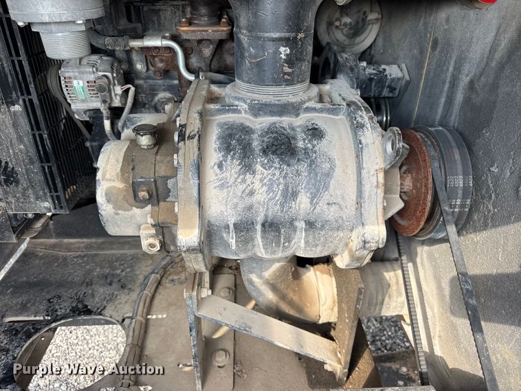 image for item ER0178 2018 Vermeer LP573SDT vacuum excavator