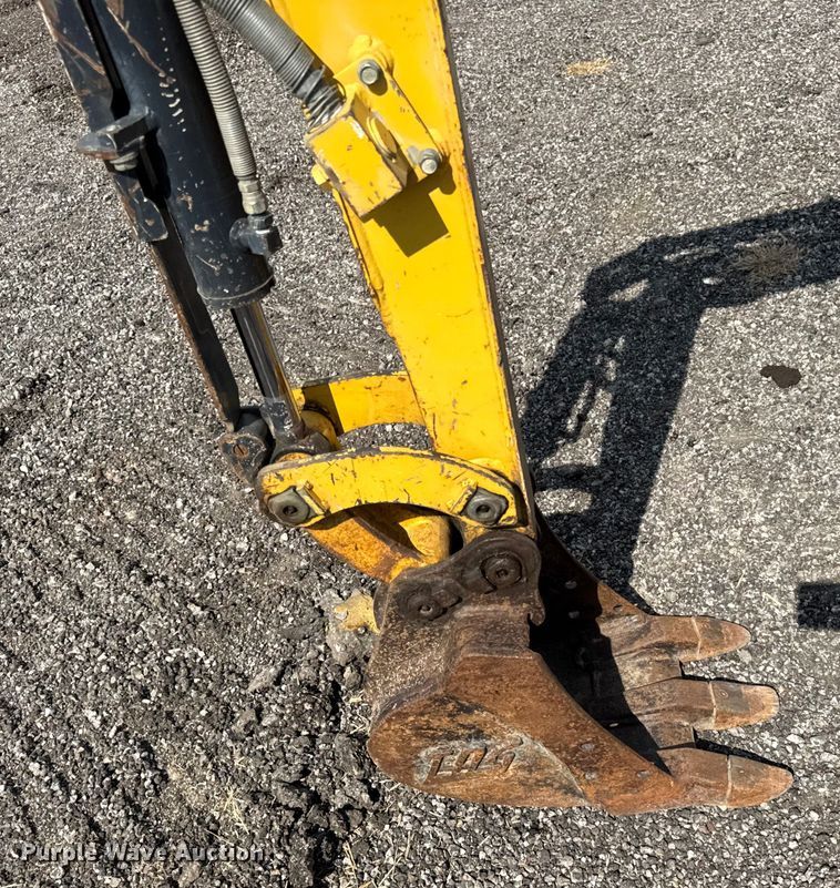 image for item ER0183 2012 Yanmar Vio17 mini excavator