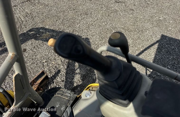 image for item ER0183 2012 Yanmar Vio17 mini excavator