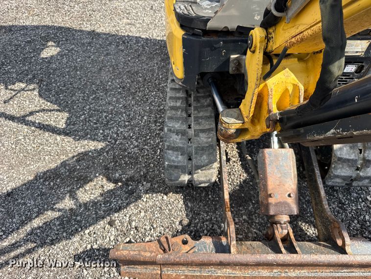 image for item ER0183 2012 Yanmar Vio17 mini excavator
