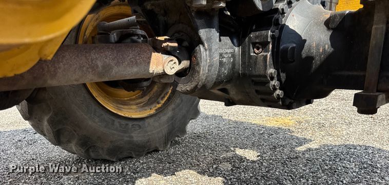 image for item ER0184 2013 Caterpillar TL1255C telehandler