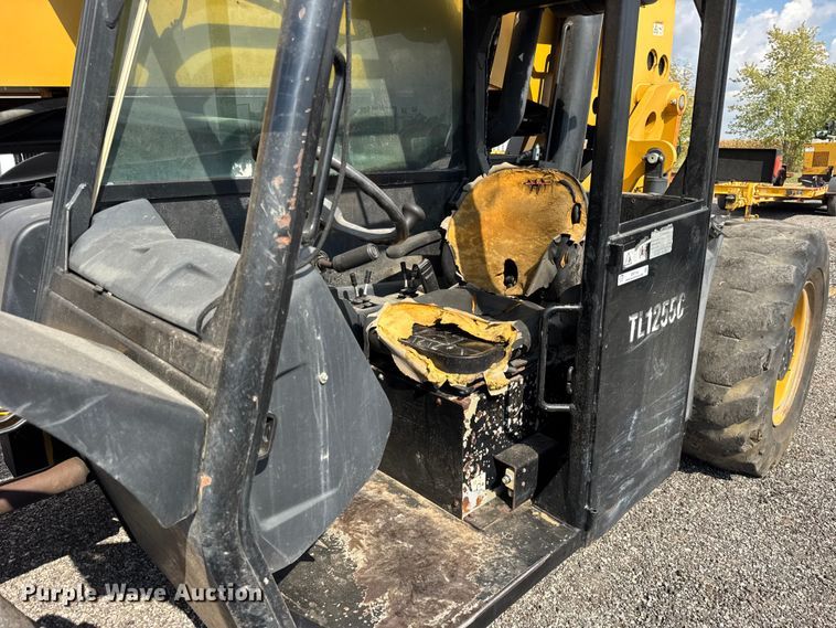image for item ER0184 2013 Caterpillar TL1255C telehandler