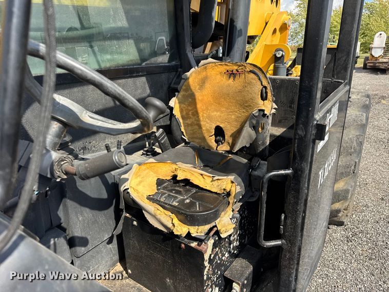 image for item ER0184 2013 Caterpillar TL1255C telehandler