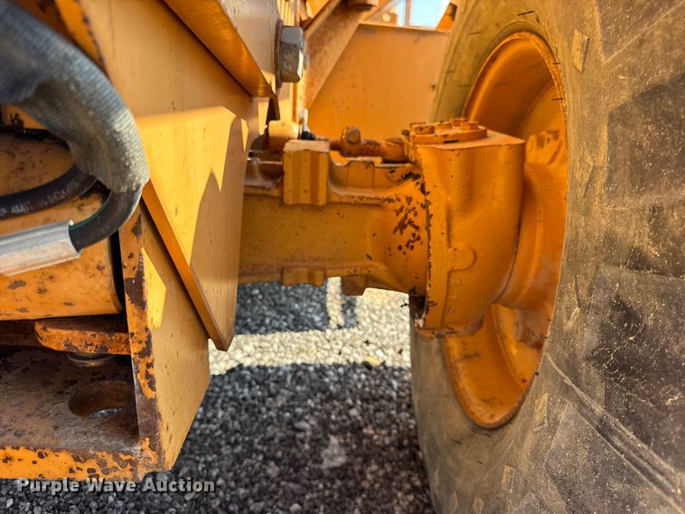 image for item ER0186 1992 Case 660 trencher