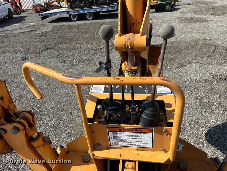 image for item ER0186 1992 Case 660 trencher